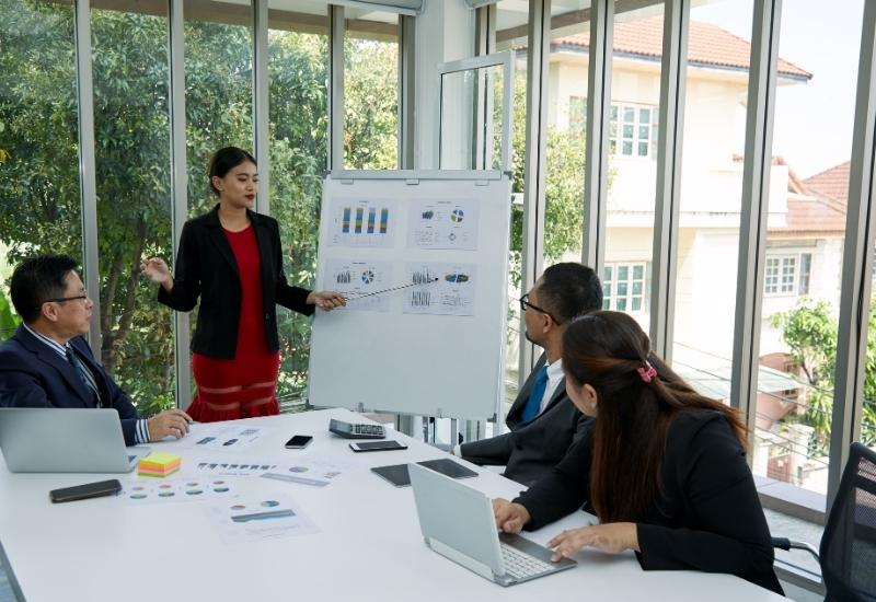 Key Traits of a Successful Sales Director